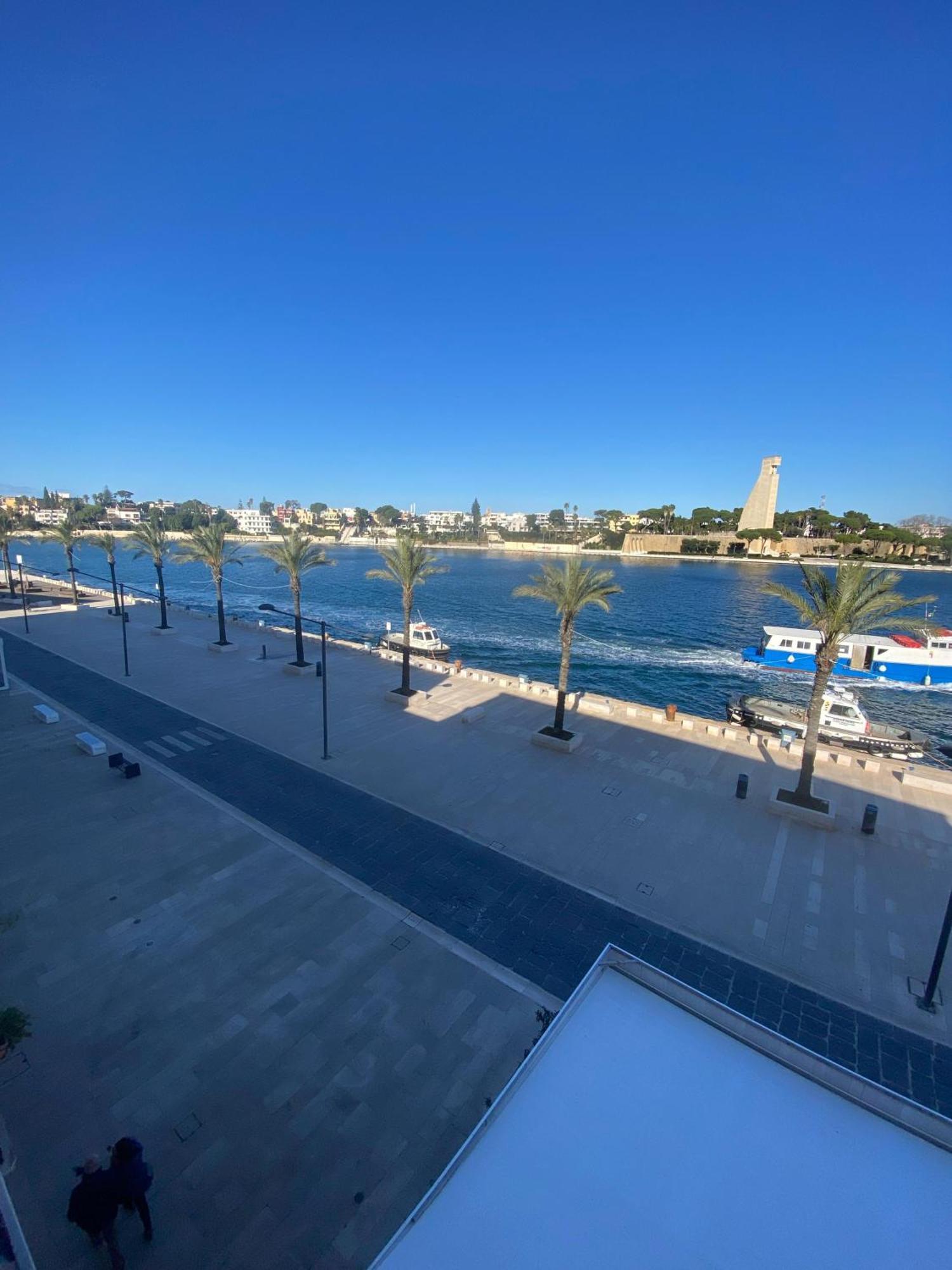 شقة Regina Del Porto برينديسي المظهر الخارجي الصورة