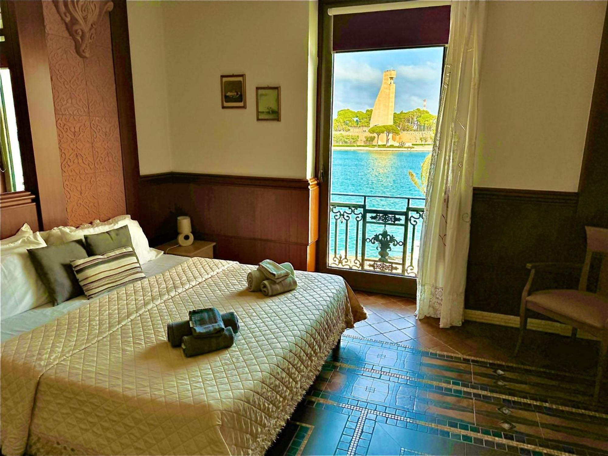 شقة Regina Del Porto برينديسي المظهر الخارجي الصورة